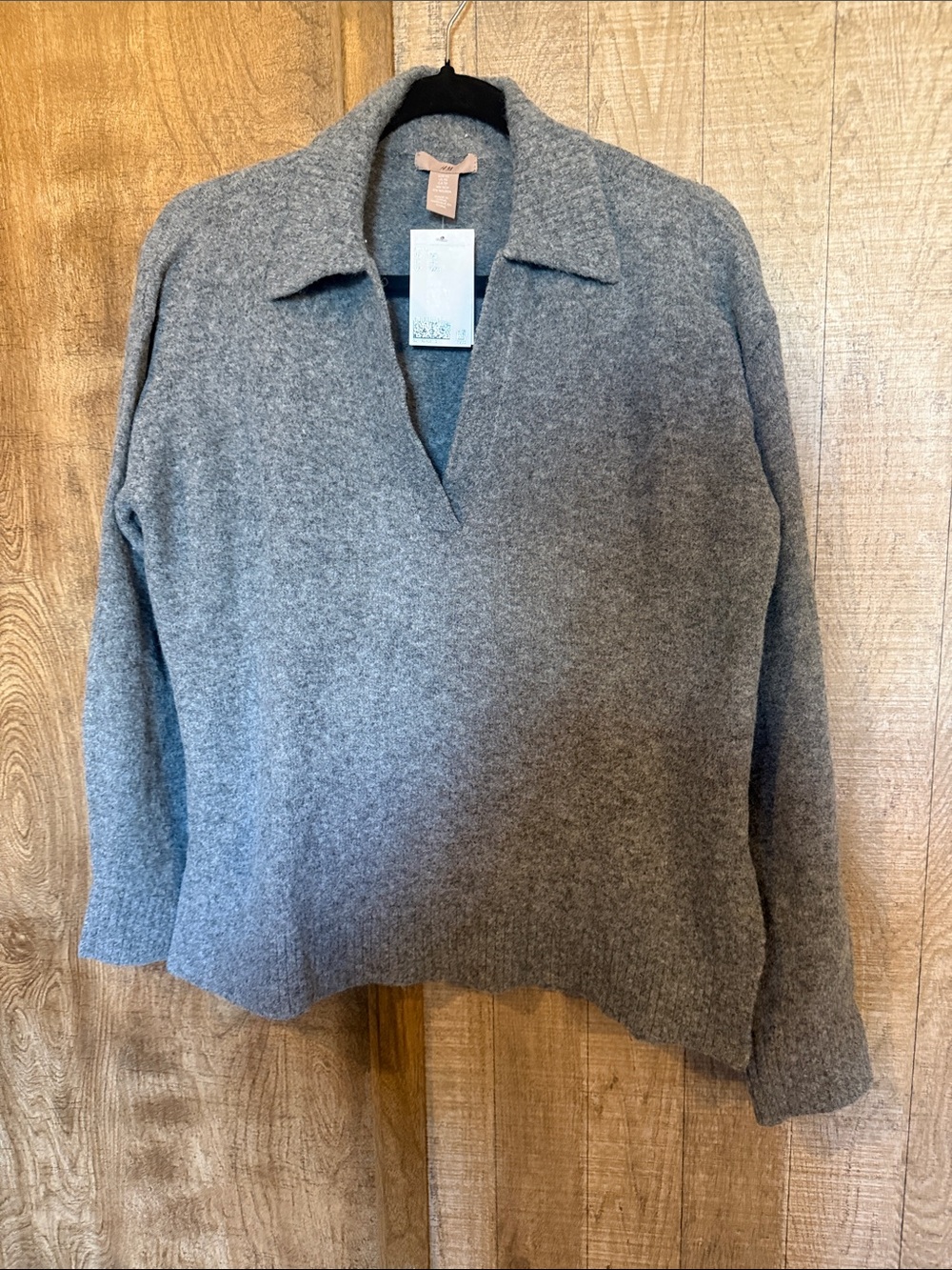 H&M Heather Gray V-Neck Collared Sweater - Women